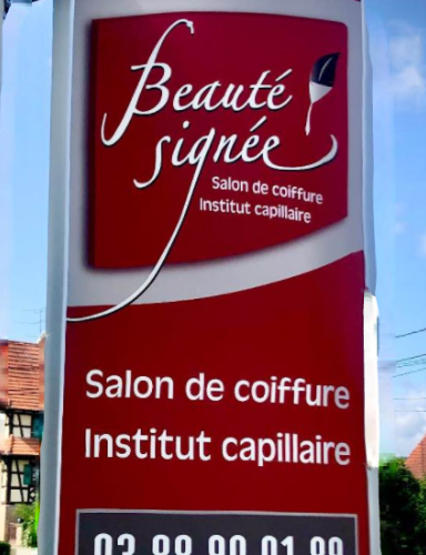 Enseigne lumineuse pour un salon de coiffure réalisée par Wictory